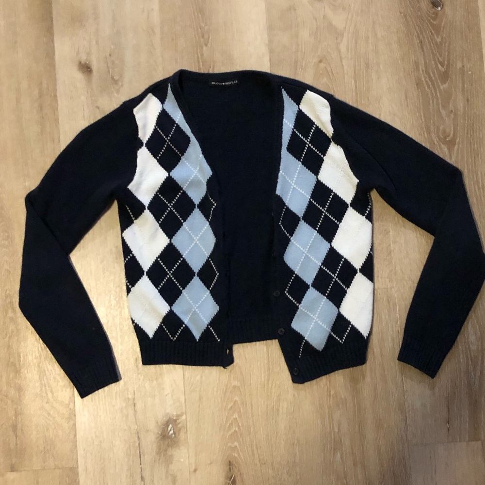 Brandy Melville Elizabeth Sweater